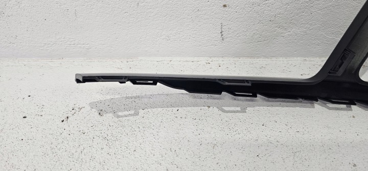 MOULURE PARE-CHOCS AVANT AVANT CÔTÉ DROITE AUDI A8 S8 D5 LIFT 2025