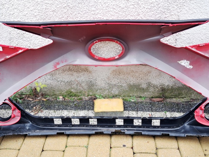 TOYOTA AYGO II LIFT PARE-CHOCS AVANT AVANT 52119-0H180 KRYVIY RIG