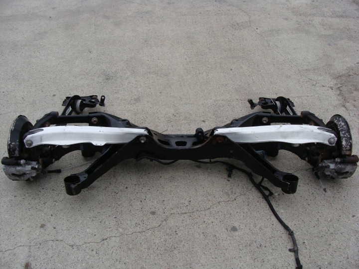 SUSPENSION ARRIÈRE COMPLET FIAT CROMA NON MALOWANE NON NAPRAWIANE