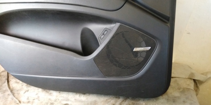 AUDI Q7 4L GARNITURE PORTES GAUCHE AVANT 06R BOSE