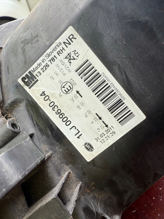 PHARE DROITE AVANT AVANT OPEL INSIGNIA A UK 13226781