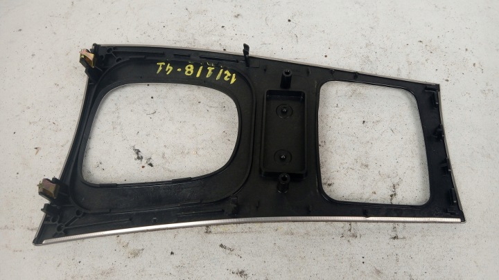 MERCEDES W203 RESTYLAGE CHÂSSIS PROTECTION LEVIER DE VITESSES CHANGEMENTS VITESSE A2036802282