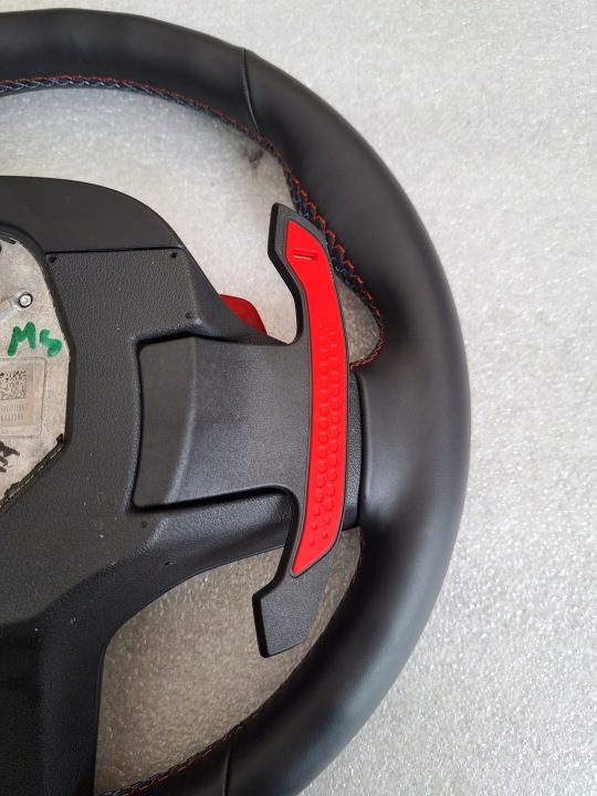 VOLANT BMW G80 M3 M4 G81 G82 AVEC CHAUFFAGE WIBRACJA