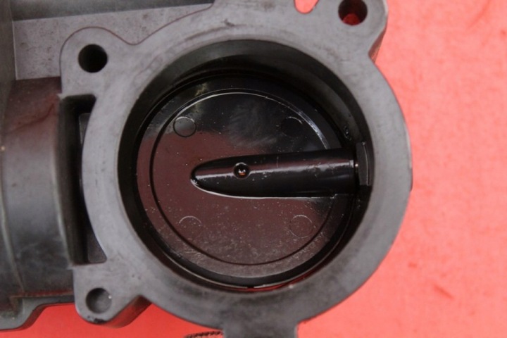 PAPILLON DES GAZ V757669780-02 MINI COOPER ONE R56 1.6 16V 07R