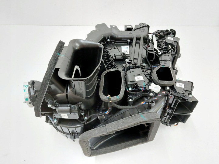 TESLA Y MODÈLE Y 24R. CHAUFFAGE VENTILATEUR 1494714-10-I