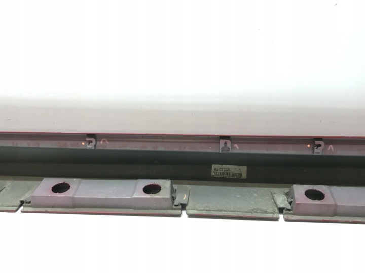 TOYOTA YARIS IV MOULURE SEUIL GAUCHE 75852-0D100
