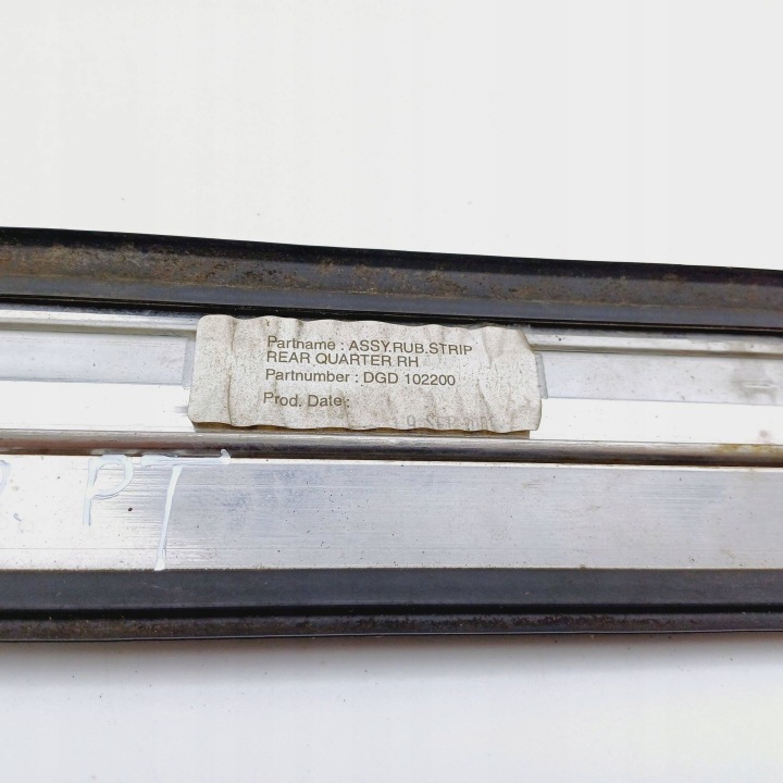 MOULURE PARE-CHOCS DROIT ARRIÈRE RANGE ROVER P38A NR32