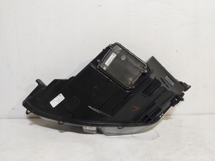 PHARE AVANT DROITE TESLA AVEC LIFT UPLEVEL 105357500C