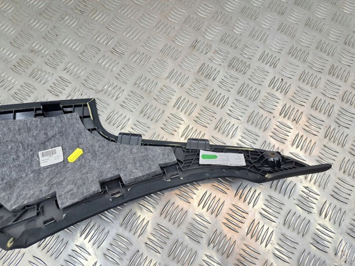 MERCEDES-BENZ AVEC W222 2016 PROTECTION CENTRALE MONTANTS C