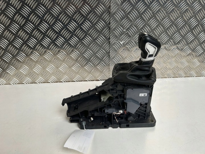 VOLVO XC60 2018 CRIC CHANGEMENTS VITESSE SUPÉRIEUR