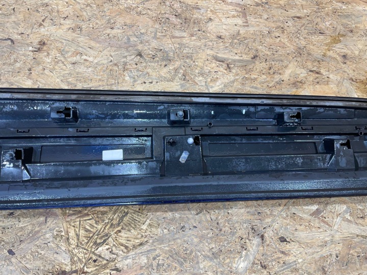 AUDI Q7 II 2 4M0 15- MOULURE INFÉRIEURE PORTES GAUCHE AVANT AVANT