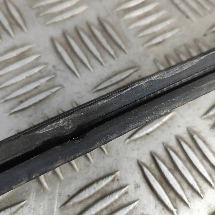JOINT D'ÉTANCHÉITÉ CAPOTS MERCEDES-BENZ GLE (W167) A1678872000 32059383 3.0L 269KW