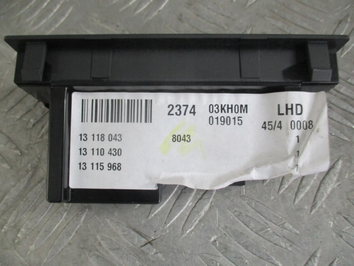 PANNEAU RADIO 13118043 OPEL VECTRA C 1.9 CDTI 05-08 R.