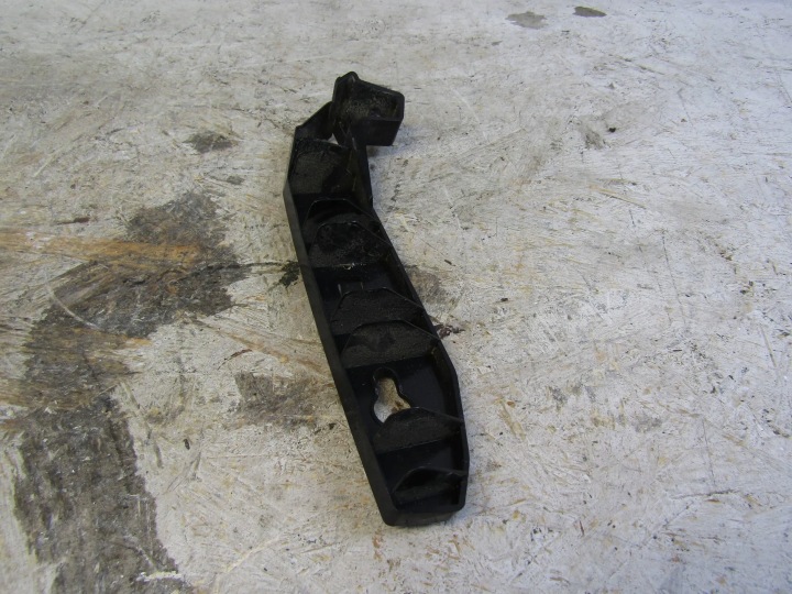 OPEL CORSA F GLISSIÈRE PARE-CHOCS DROIT ARRIÈRE 9829543780A