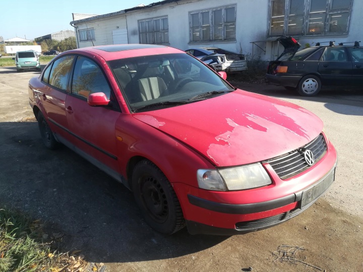 VOLKSWAGEN PASSAT TUYAU AQUATIQUE 1997 1.9L 8D0121055F