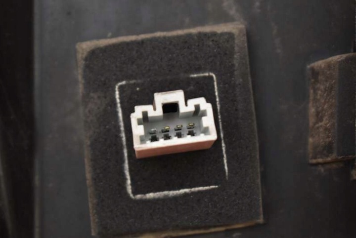 CACHE COUVERCLES DE COFFRE ARRIÈRE ARRIÈRE NOIRE 30862381 VOLVO V40 1 I 96-00