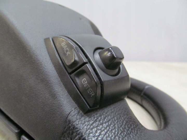 VOLVO C30 S40 V50 C70 VOLANT CUIR AIRBAG MULTIFONCTION TÉLÉPHONE 04-12