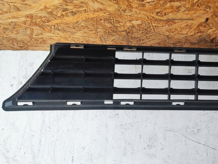 GRILLE CENTRALE PARE-CHOCS AVANT AVANT MERCEDES B CLASSE W245 A1698850123
