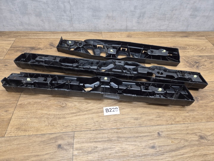 BMW 5 F90 G30 G31 FIXATION GLISSIÈRES SEUIL GAUCHE CÔTÉ ENSEMBLE