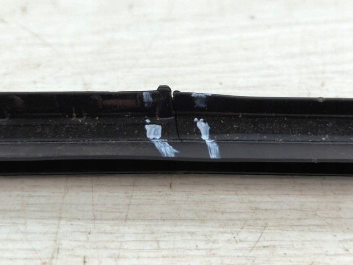 MOULURE VITRES DROITE CÔTÉ MERCEDES-BENZ B W247 2019 A2476900401