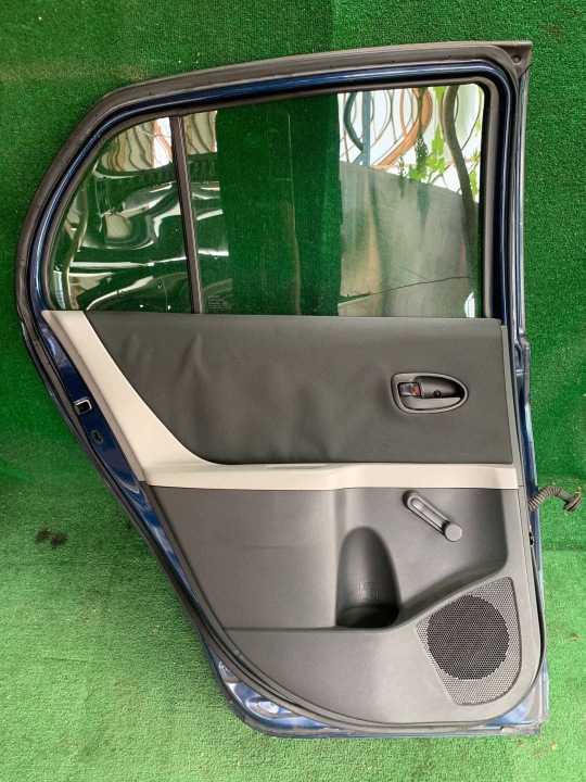 PORTES ARRIÈRE ARRIÈRE GAUCHE TOYOTA YARIS II 5D HAYON 8P4 WWA