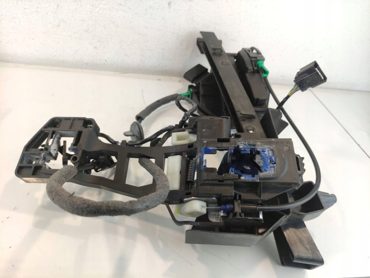 FORD FOCUS MK3 SERRURE DE PORTE DROIT AVANT BM5AA21812BH