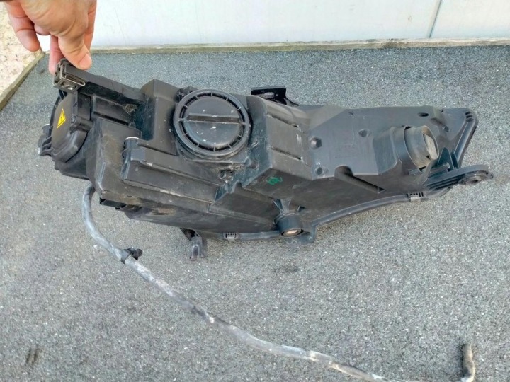 AUDI A4 B9 PHARE BI XÉNON LED AVANT AVANT GAUCHE 2016R 8W0941005