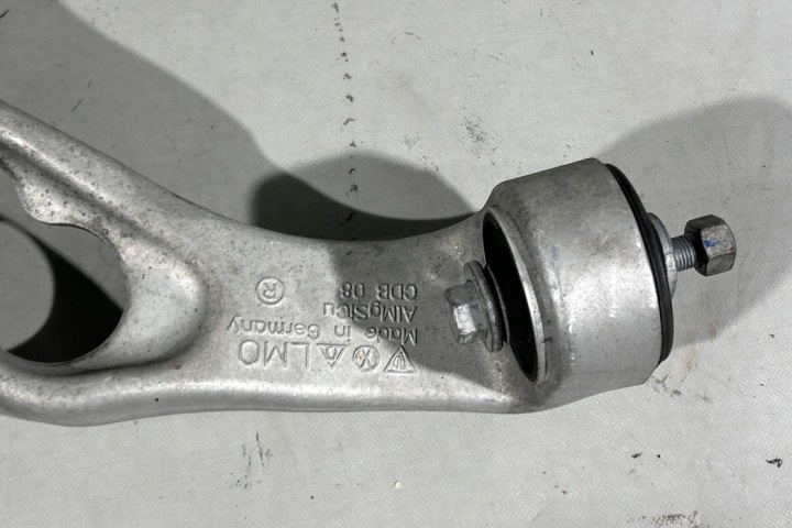 BRAS DE SUSPENSION INFÉRIEUR AVANT DROIT VW TOUAREG (7P5) 7P0407152E 3.0L HYBRID 245KW
