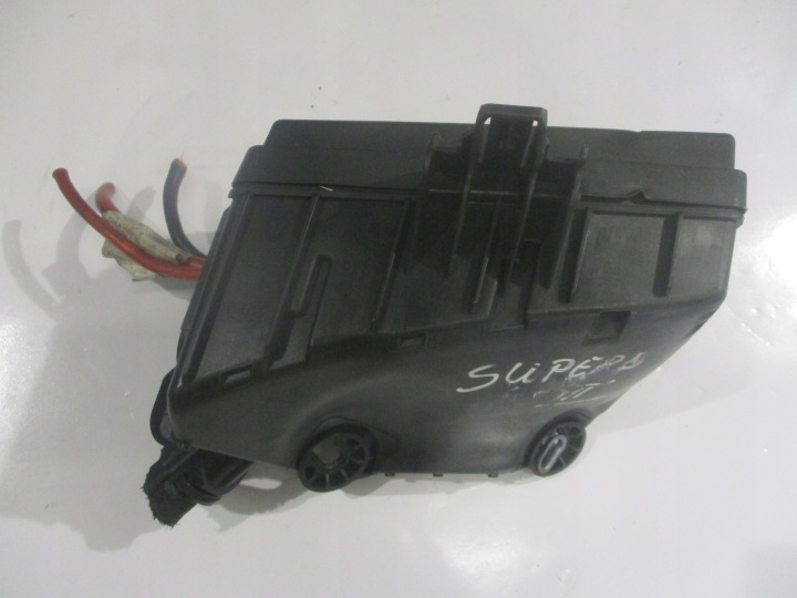 OCTAVIA III 5E 13R 1.6 TDI HAYON 5D BOÎTE FUSIBLES 5Q0937125B