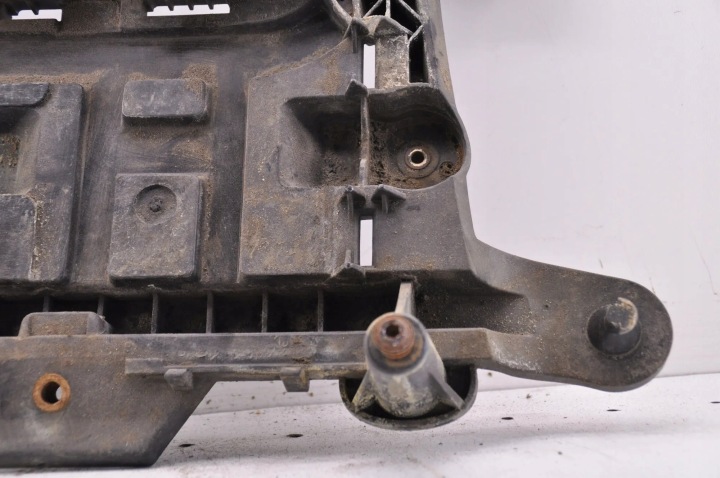 SUPPORT BATTERIE VW TOURAN (1T3) 1K0915333 2.0L DIESEL 103KW 2011
