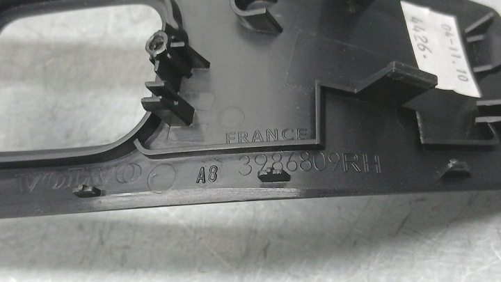 DÉCOR FLANC PORTES DROIT ARRIÈRE OE 3986809 VOLVO S60 10-18R