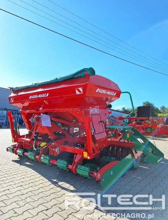 SEMOIR ZBOZOWY AQUILA DISC COMPACT 30 3,0M AGRO-MASZ AD40 ARBRE CAOUTCHOUC 560MM