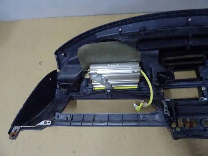 TABLEAU DE BORD COCKPIT TOYOTA RAV4 I NR271