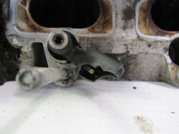 AUDI A6 C6 CULASSE MOTEUR GAUCHE 3,2FSI 06E103403A