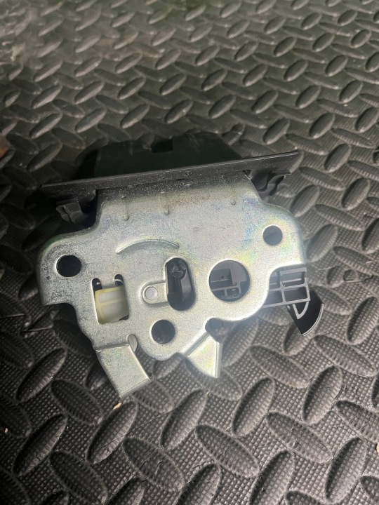 SERRURE COUVERCLES DE COFFRE COUVERCLES DE COFFRE AUDI A6 C7 UNIVERSEL AVANT 4G9827520