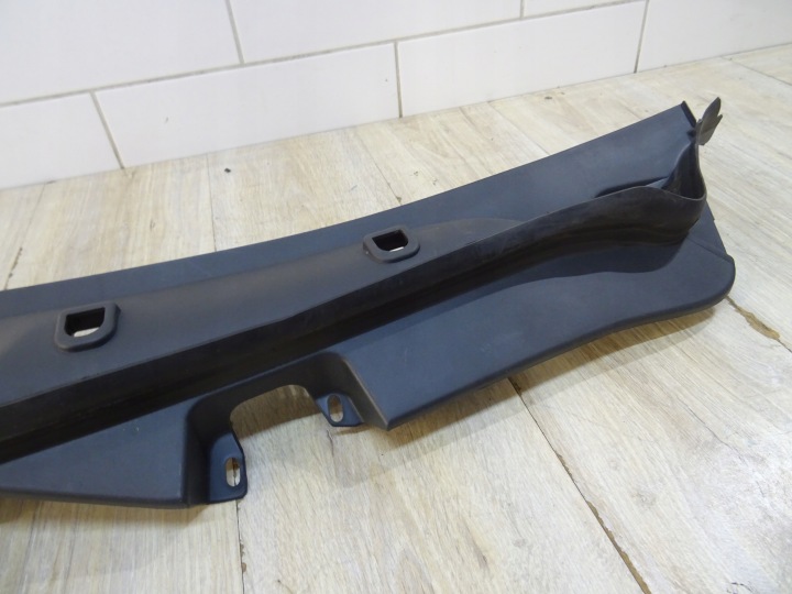 DOUBLURE DE PASSAGE DE ROUE MERCEDES W212 UNIVERSEL LIFT A2128301213 LLU