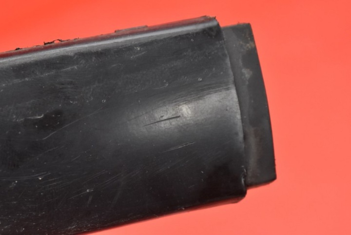 MOULURE PARE-CHOCS DROIT ARRIÈRE NOIRE 1960724 BMW E36 BERLINE 90-00