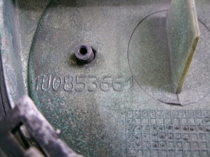 SKODA FELICIA LIFT CALANDRE GRILLE LOGO 6U0853651 VERTE 5550