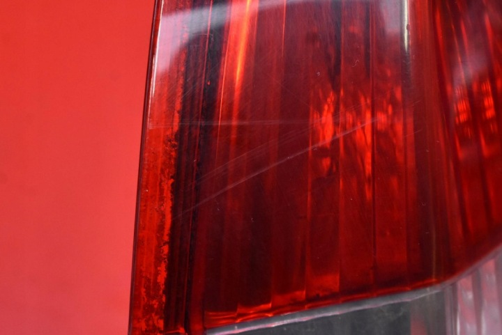 PHARE GAUCHE ARRIÈRE ARRIÈRE 30698918 VOLVO V50 1 I 03-11