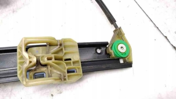 ÉLÉVATEUR VITRES DROITS AVANT PORTES AUDI A4 AVANT (8ED, B7) 8K0959802