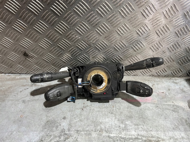 PEUGEOT 3008 I 1 COMMUTATEUR COMPOSITE BANDE 96773912XT 96773912ZD