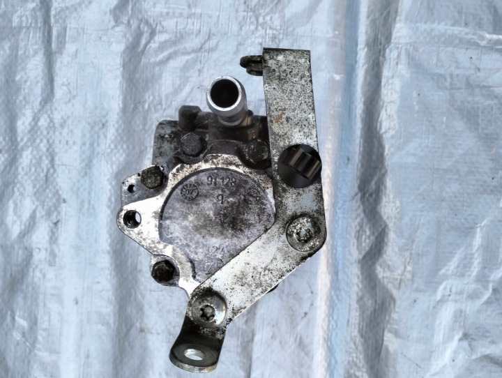 POMPE AMPLIFICATEUR CITROEN C5 III X7 PEUGEOT 407 2.7 HDI 9682352380