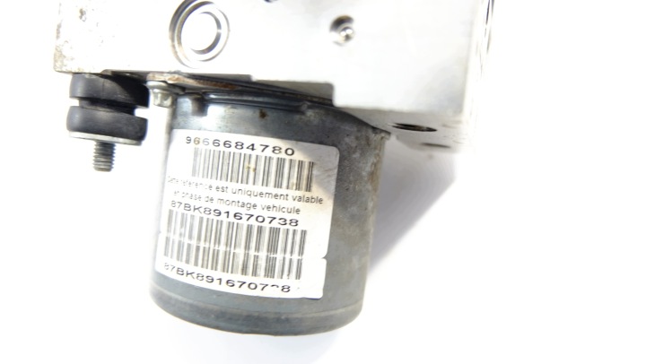 PEUGEOT 3008 I POMPE ABS 9666684780