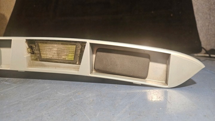 CACHE MOULURE COUVERCLES DE COFFRE COUVERCLES DE COFFRE RENAULT MEGANE II UNIVERSEL 8200140480 8200076256