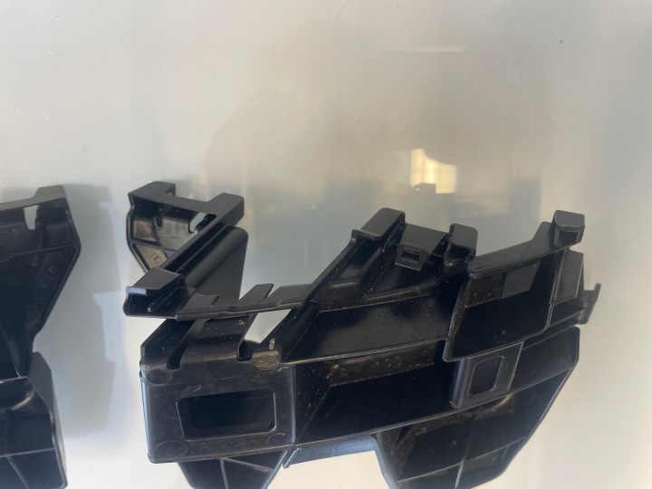 GLISSIÈRE FIXATION PARE-CHOCS DROIT GAUCHE ARRIÈRE PASSAT B8 3G9807484A 3G9807483A