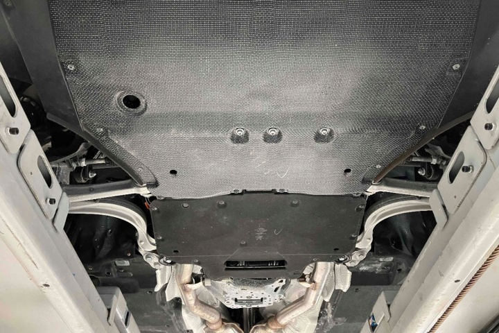 AUDI RSQ8 RENFORCEMENT SUPPORT 4M0801387F 4.0 TFSI 441KW 600 7PP133246A LAM