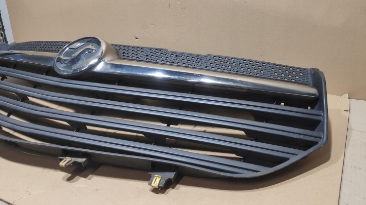 GRILLE CALANDRE RADIATEUR CHROME TRAFIC OPEL VIVARO III 214B37781R