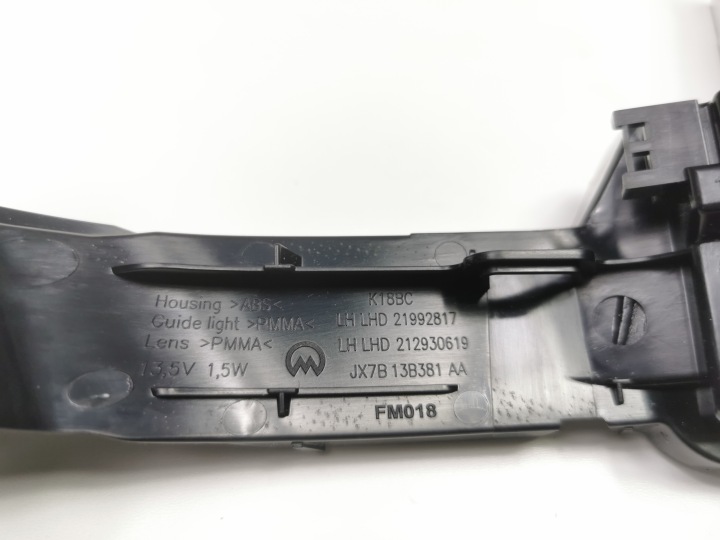 CLIGNOTANT RÉTROVISEURS GAUCHE FORD FOCUS 18- OE JX7B-13B381-AB 2220569