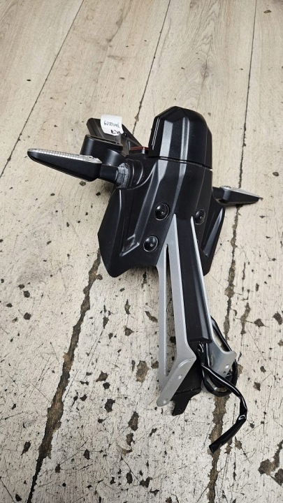 FIXATION NUMÉROS CLIGNOTANTS LED YAMAHA YZF R7 (2022+) BEB-21629