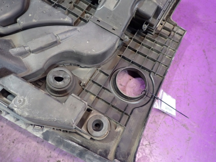 VW GOLF V 03-09 1.4 FSI CHÂSSIS FILTRE AIR 03C129607K
